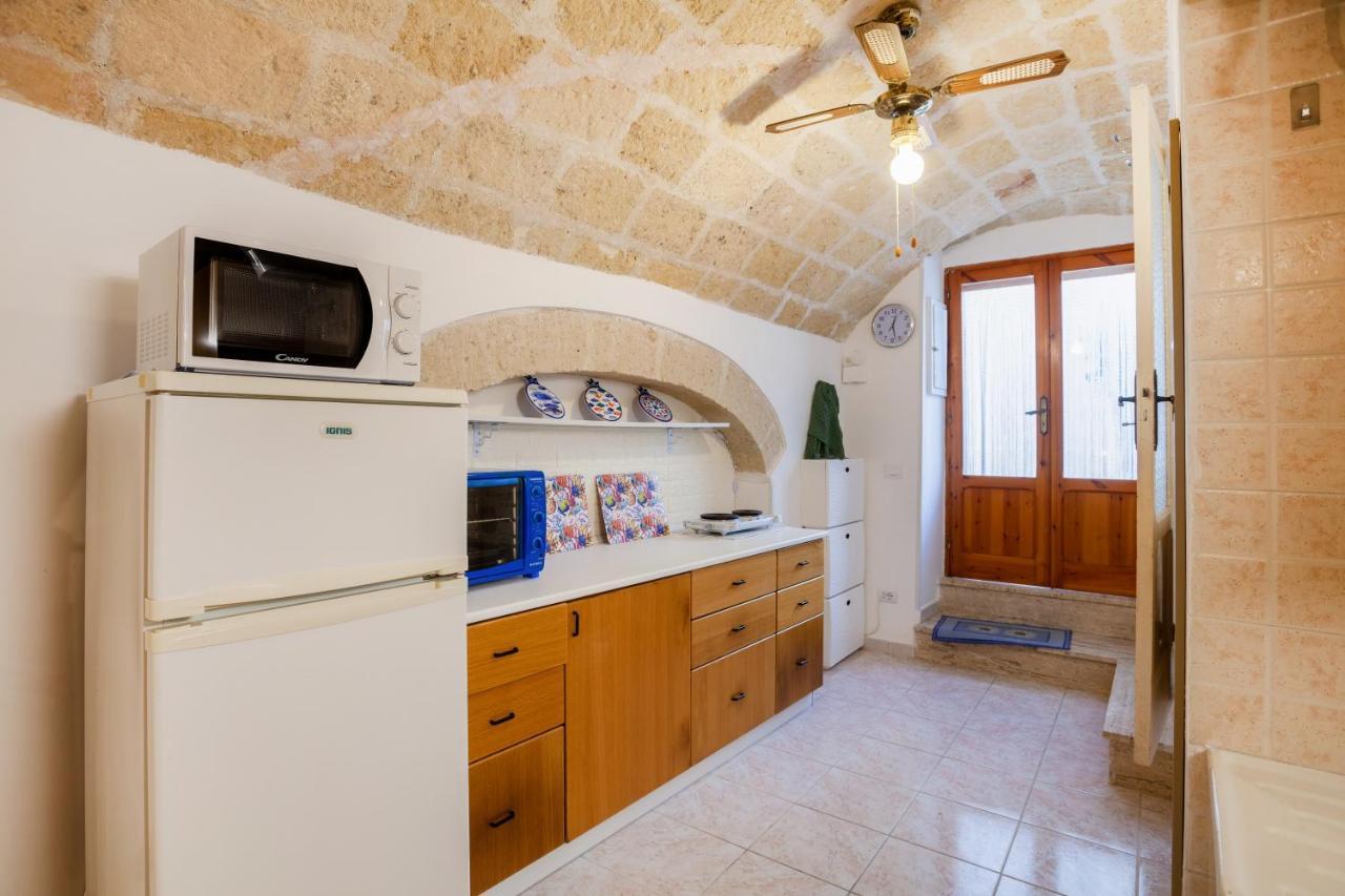 Monopoli Heartbeat - Apartment 200M From Sea Exterior photo